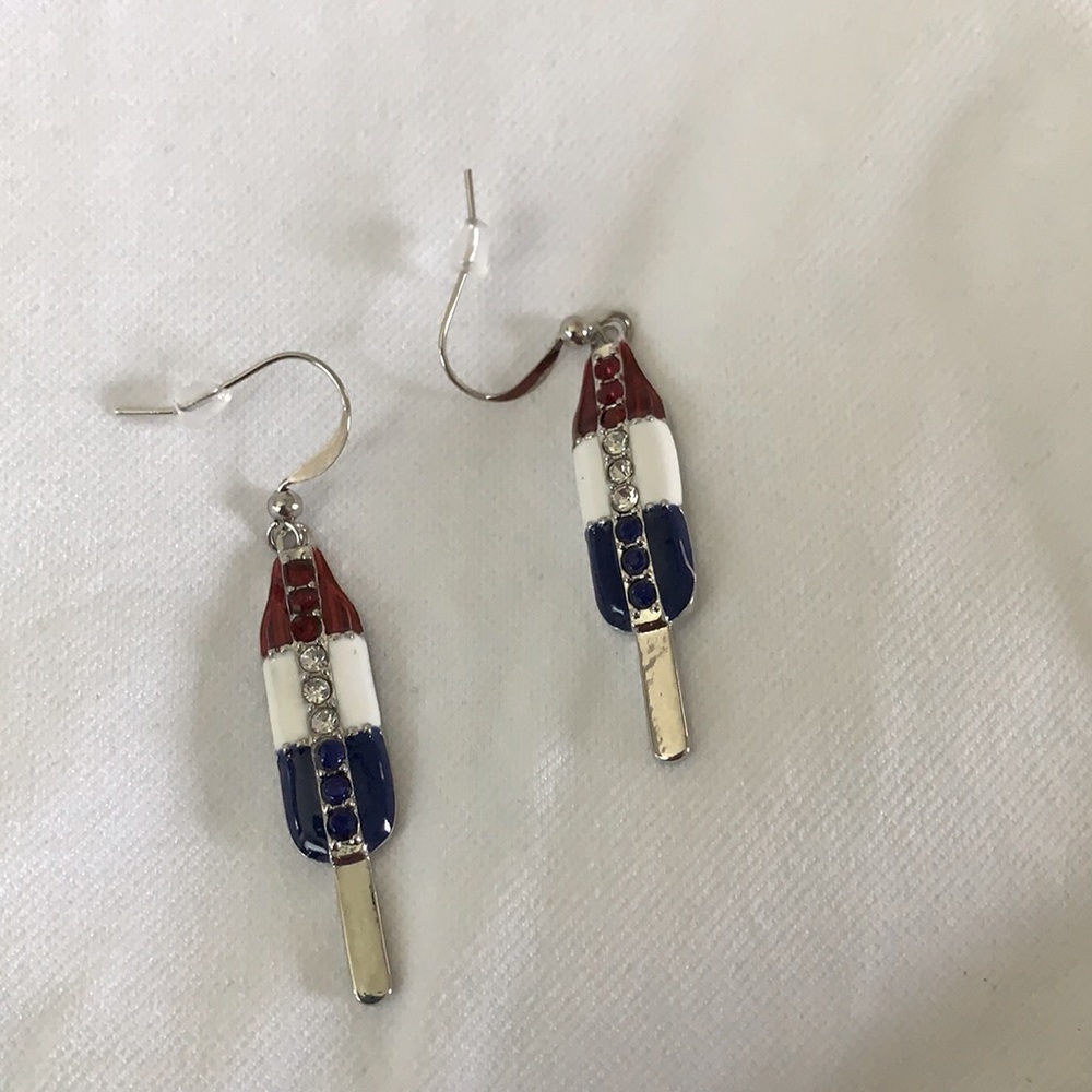 🇺🇸 $5 or 5 for $20. USA popsicle drop earrings New